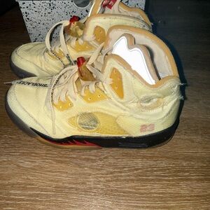 Off-White x Air Jordan 5 Sail Size 6 Kids